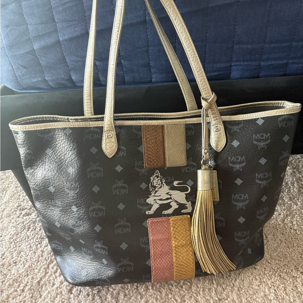 MCM Princess Lion Tote